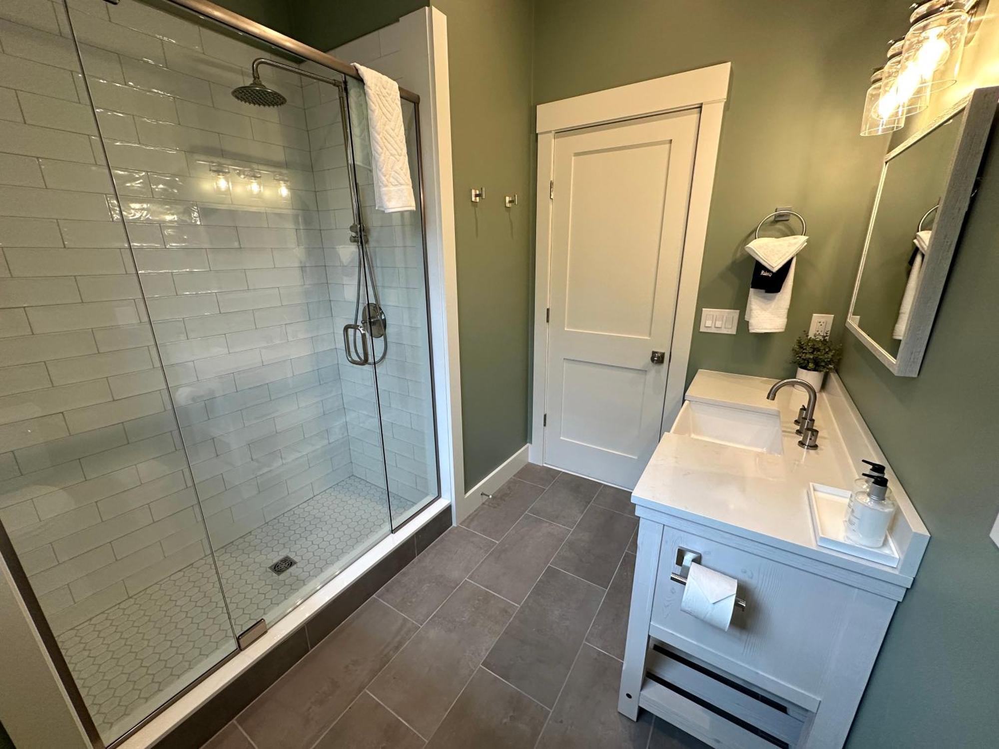 Brand New Construction! 3 Unit5 Bed Property