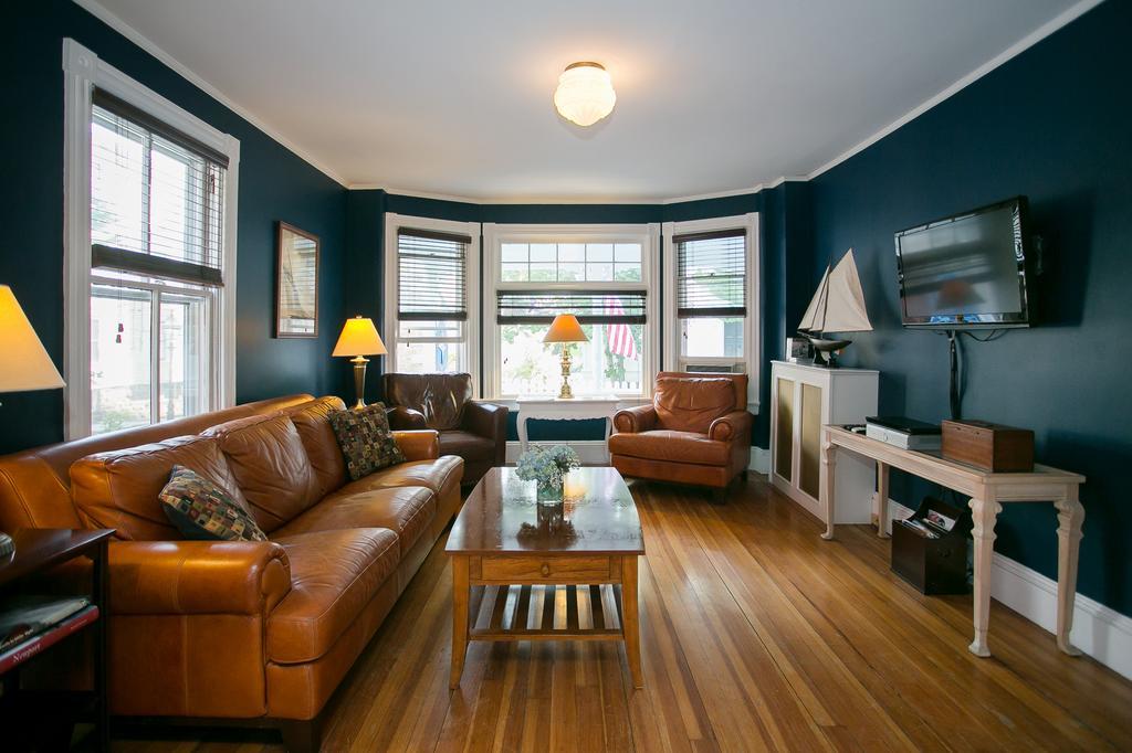 Bed & Breakfast Chart House 3*