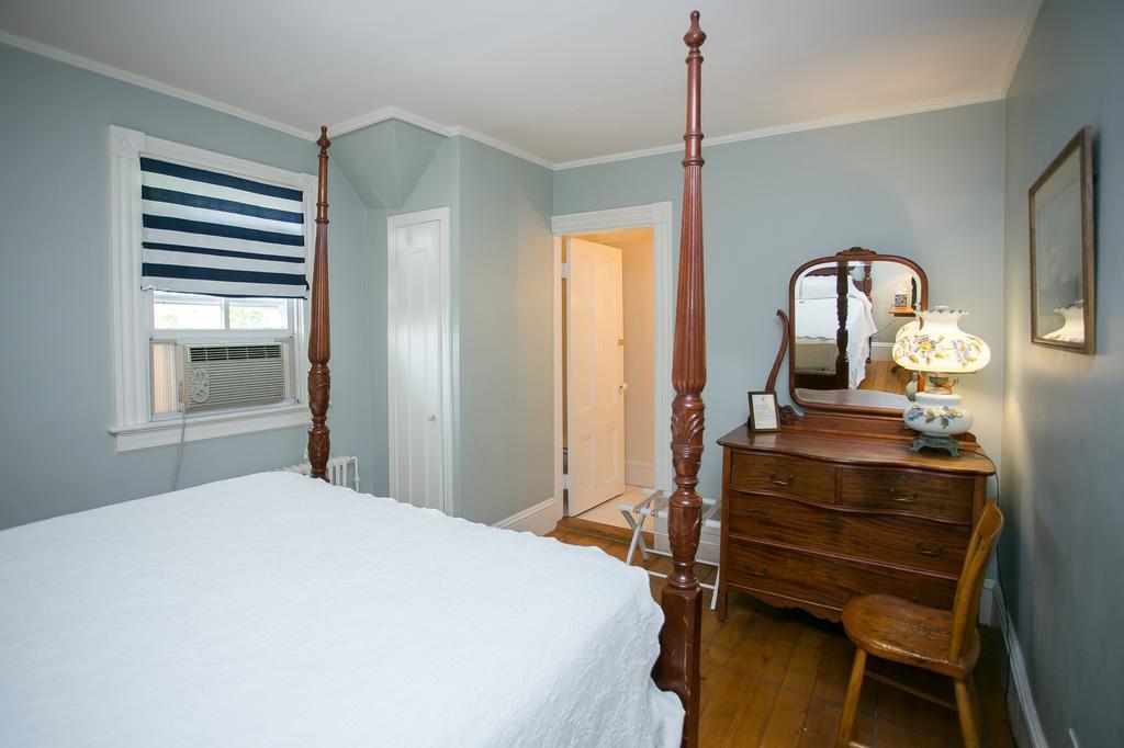 Bed & Breakfast Chart House 3*