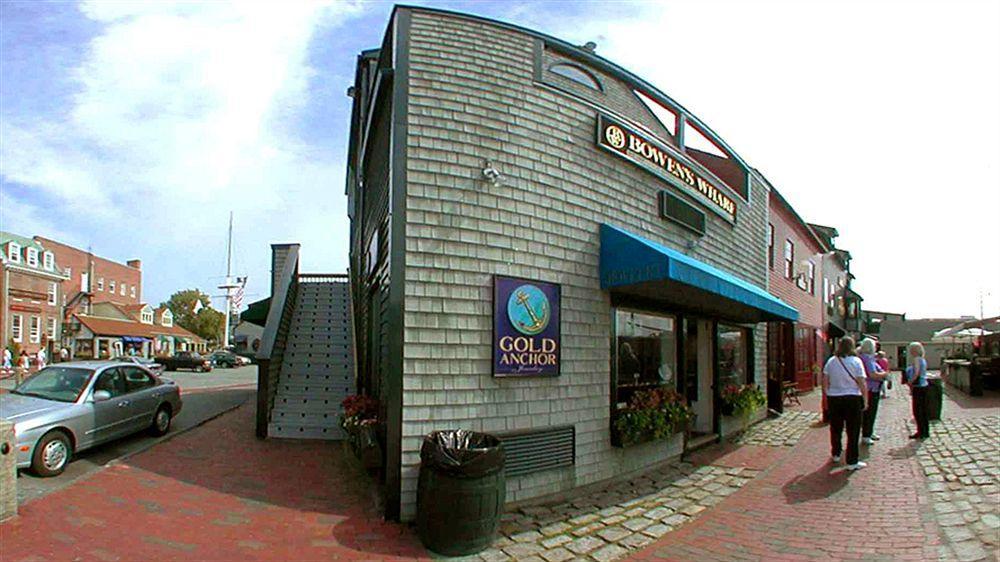 Hotel The Harbor & Marina
