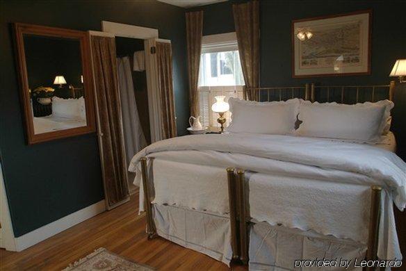 Marshall Slocum 4* Newport