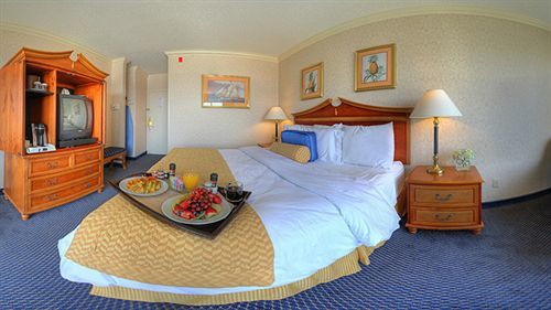 Hotel The Harbor & Marina 3*