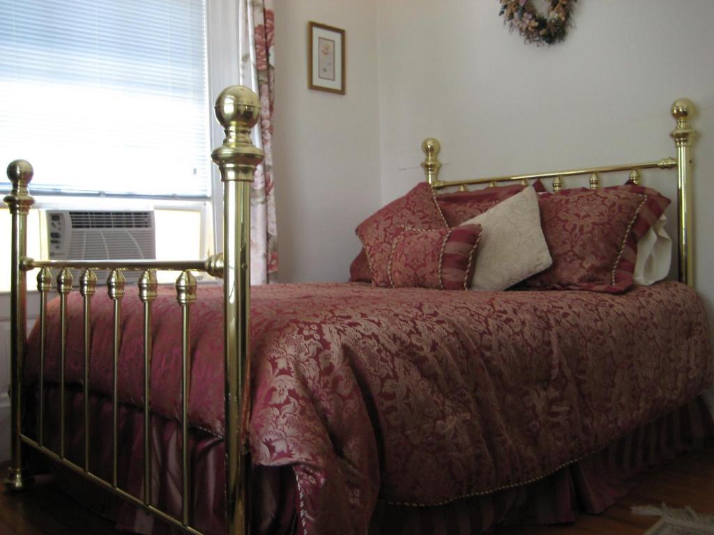 Historic Hill Bed & Breakfast 3*