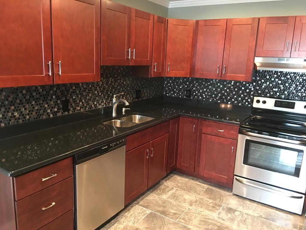 Apartment Irish American Newport