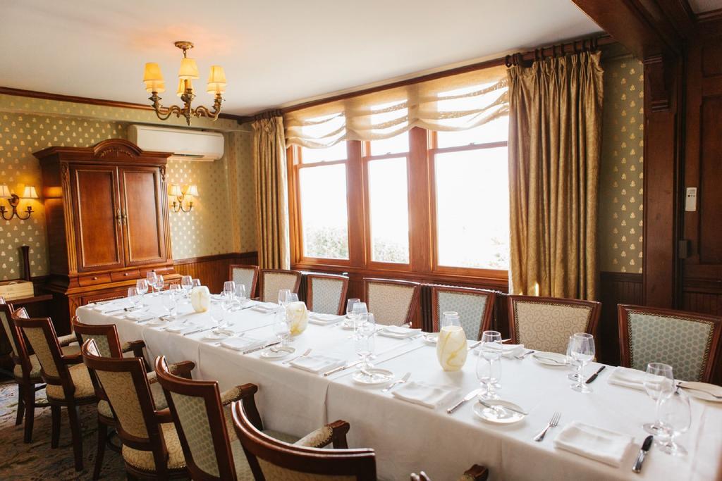 Inn Castle Hill Newport