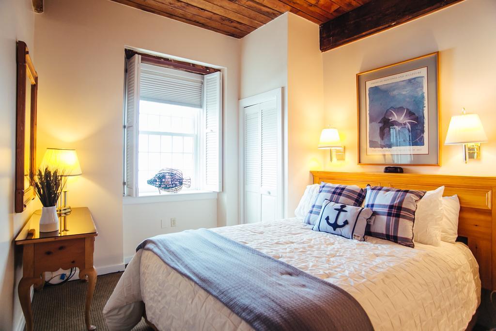 Bay Club And Hotel 4*