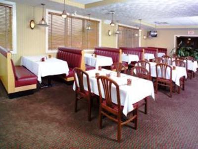 Mainstay And Conference Center Hotel