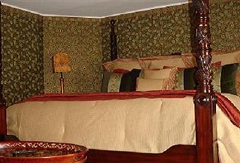 Paws On Pelham (adults Only) 3*
