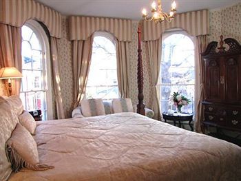 Inn Serenity Newport