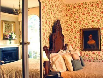 Serenity 4* Newport