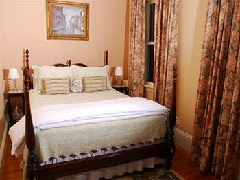 Hotel The Spring Seasons Newport