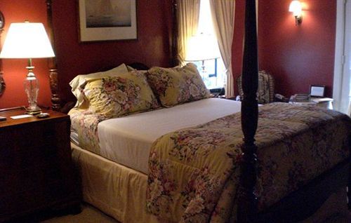 Samuel Durfee House 3*