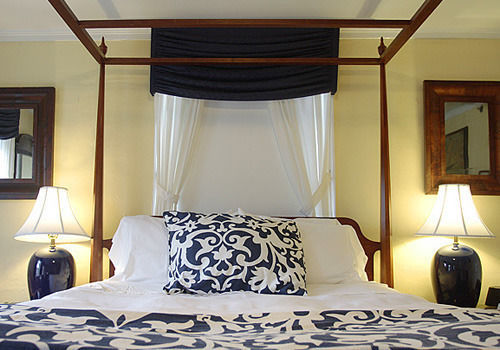 Samuel Durfee House Bed & Breakfast 3*