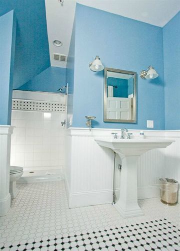 Paws On Pelham (adults Only) Bed & Breakfast Newport
