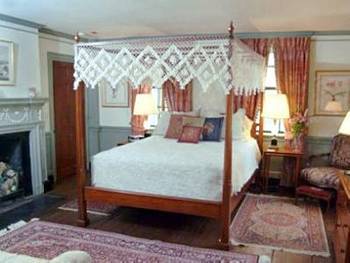 Samuel Durfee House Bed & Breakfast