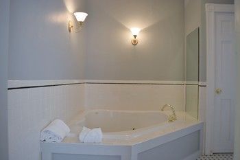On Bellevue (adults Only) Bed & Breakfast