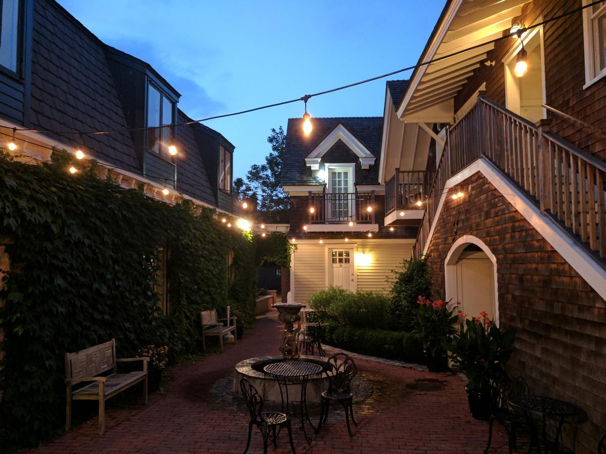 Pelham Court