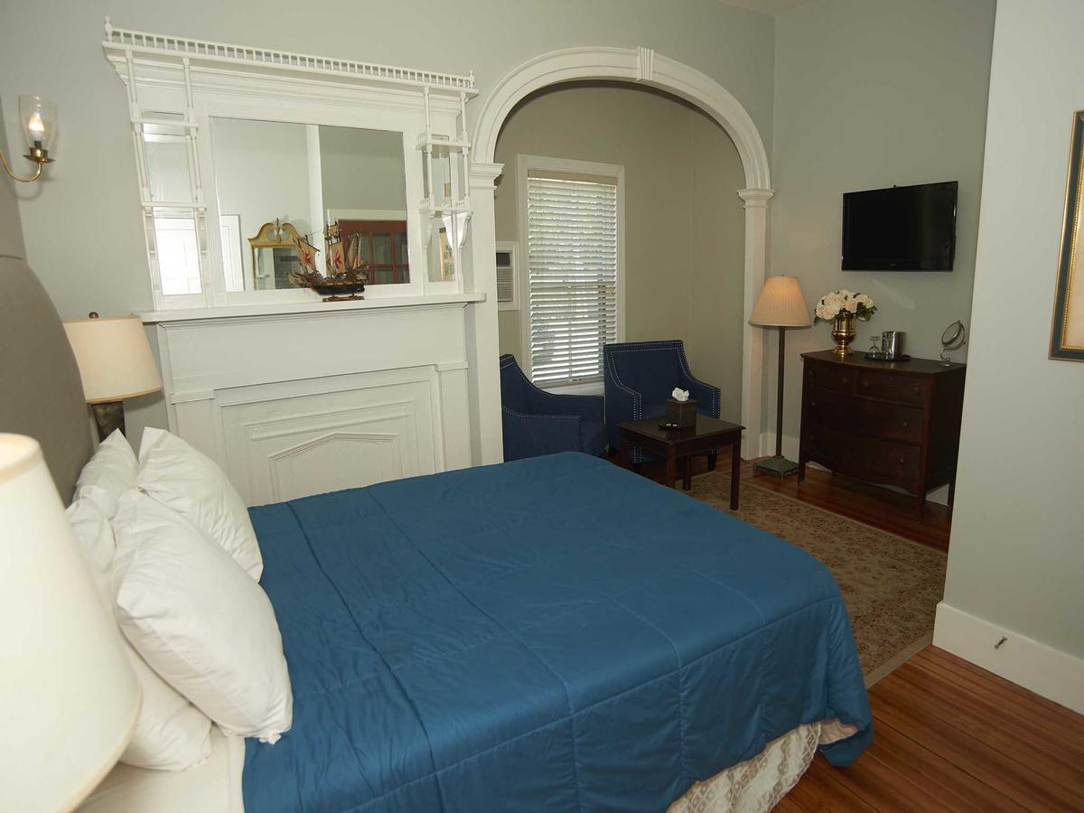 Bellevue House 3*