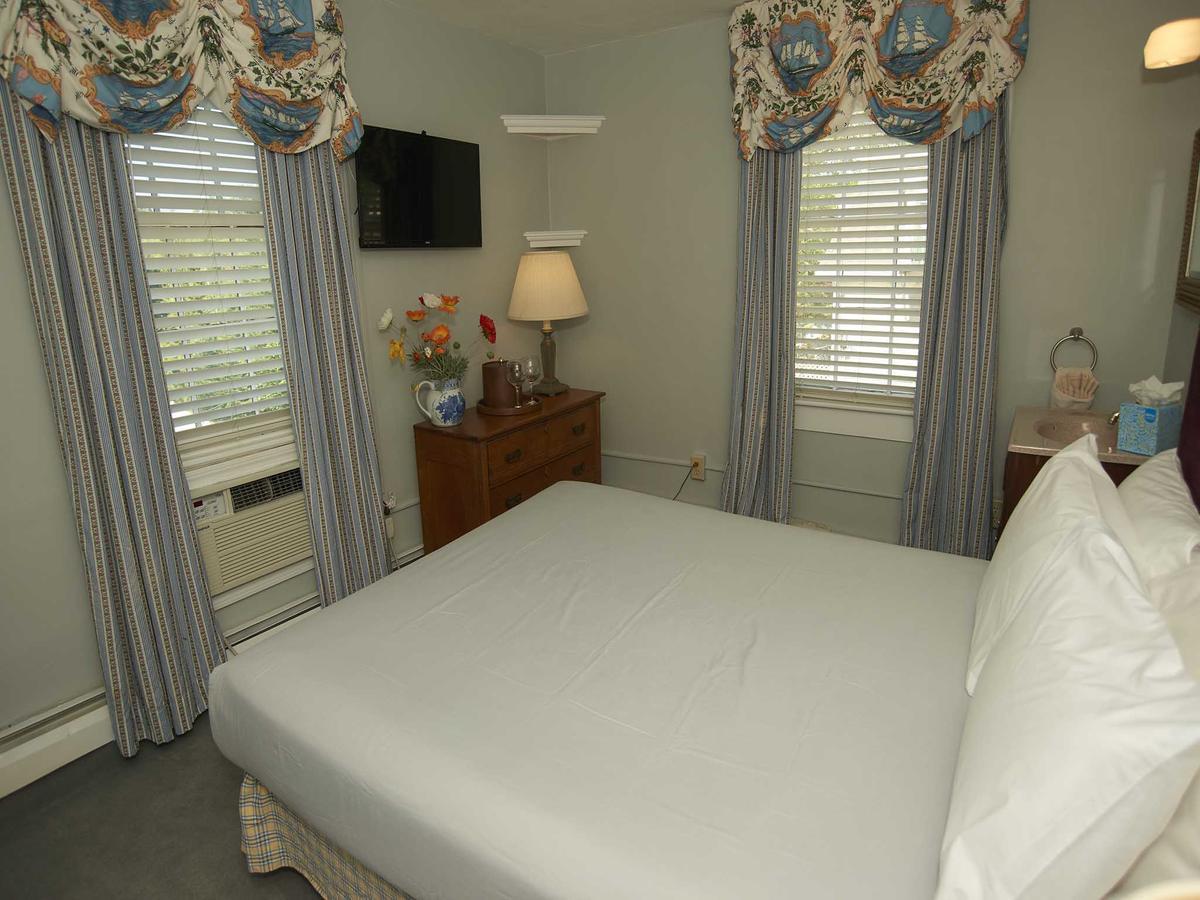 Bellevue House Bed & Breakfast Newport