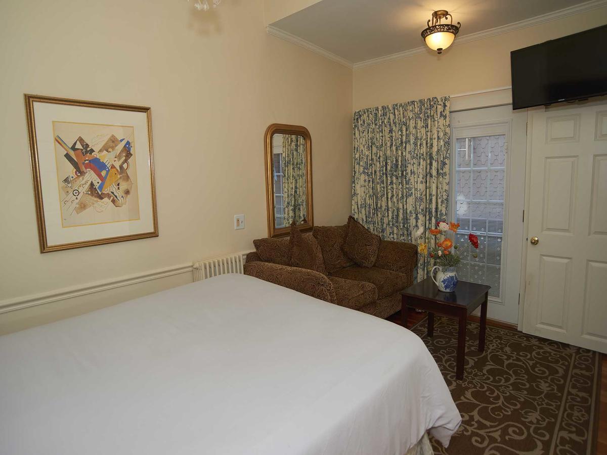 Bellevue House 3*