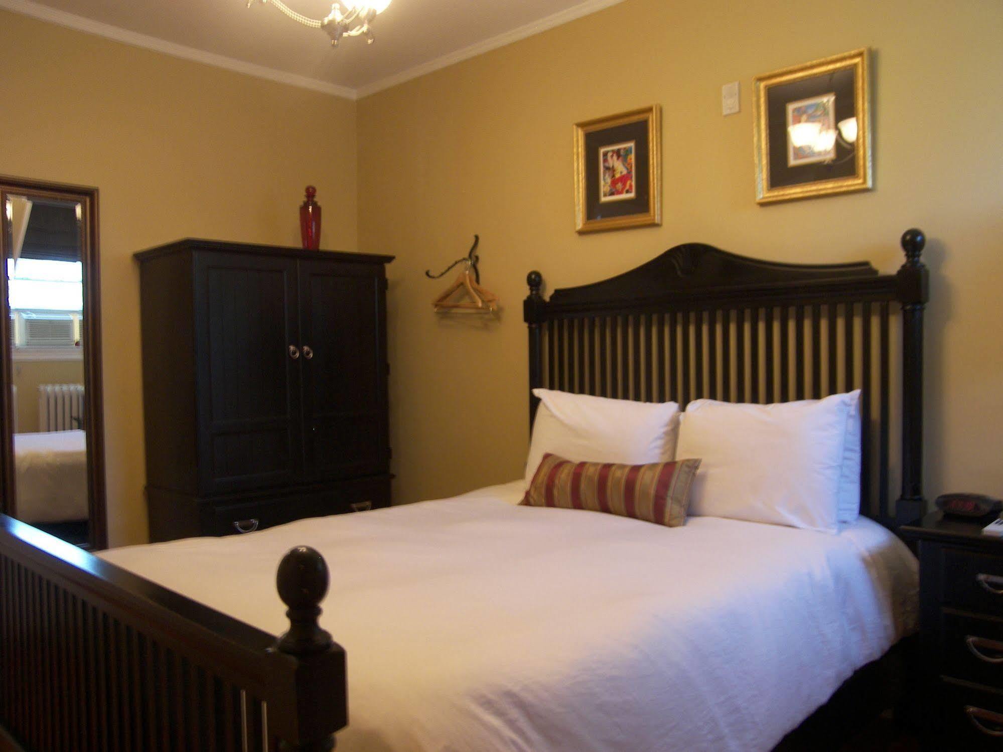 Paws On Pelham (adults Only) 3* Newport