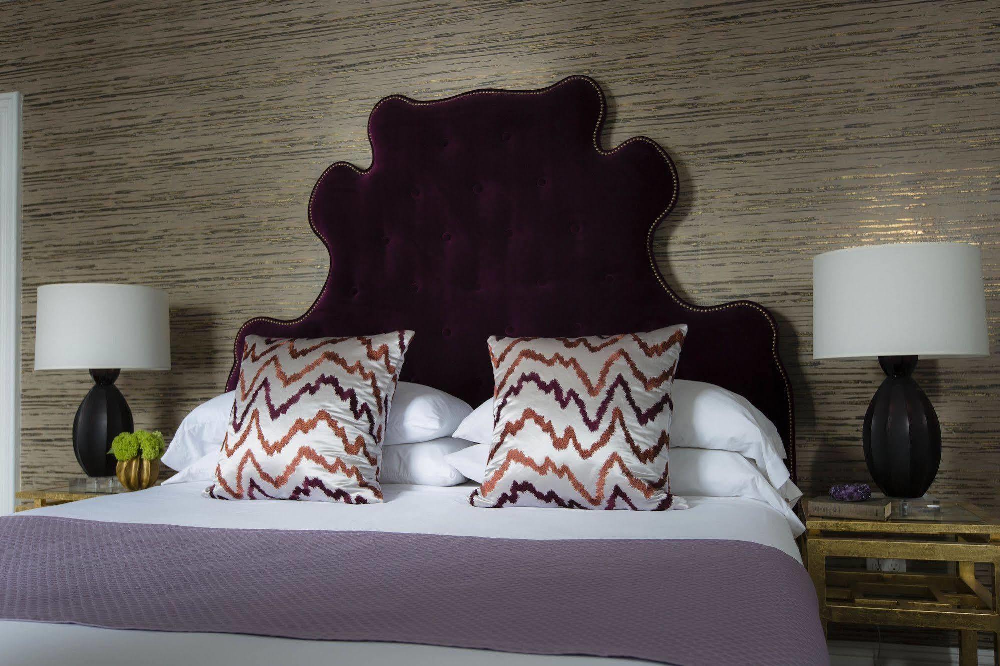 Gilded Hotel
