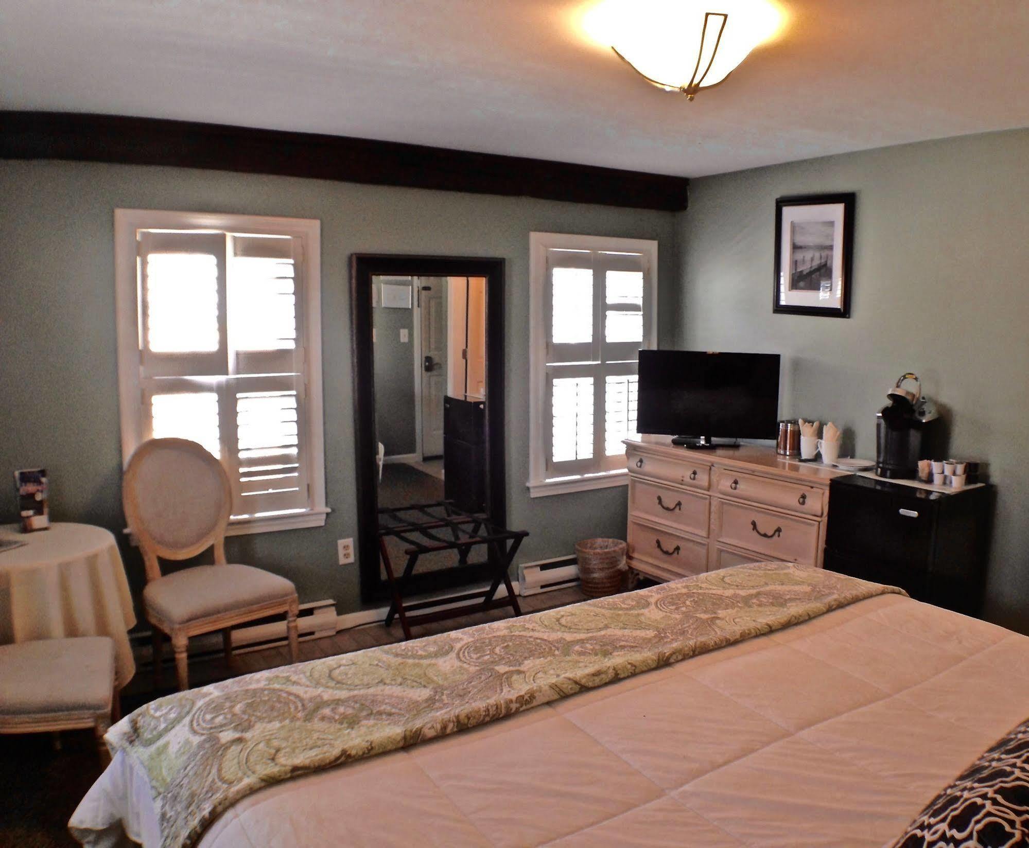 Inn Bouchard Restaurant &