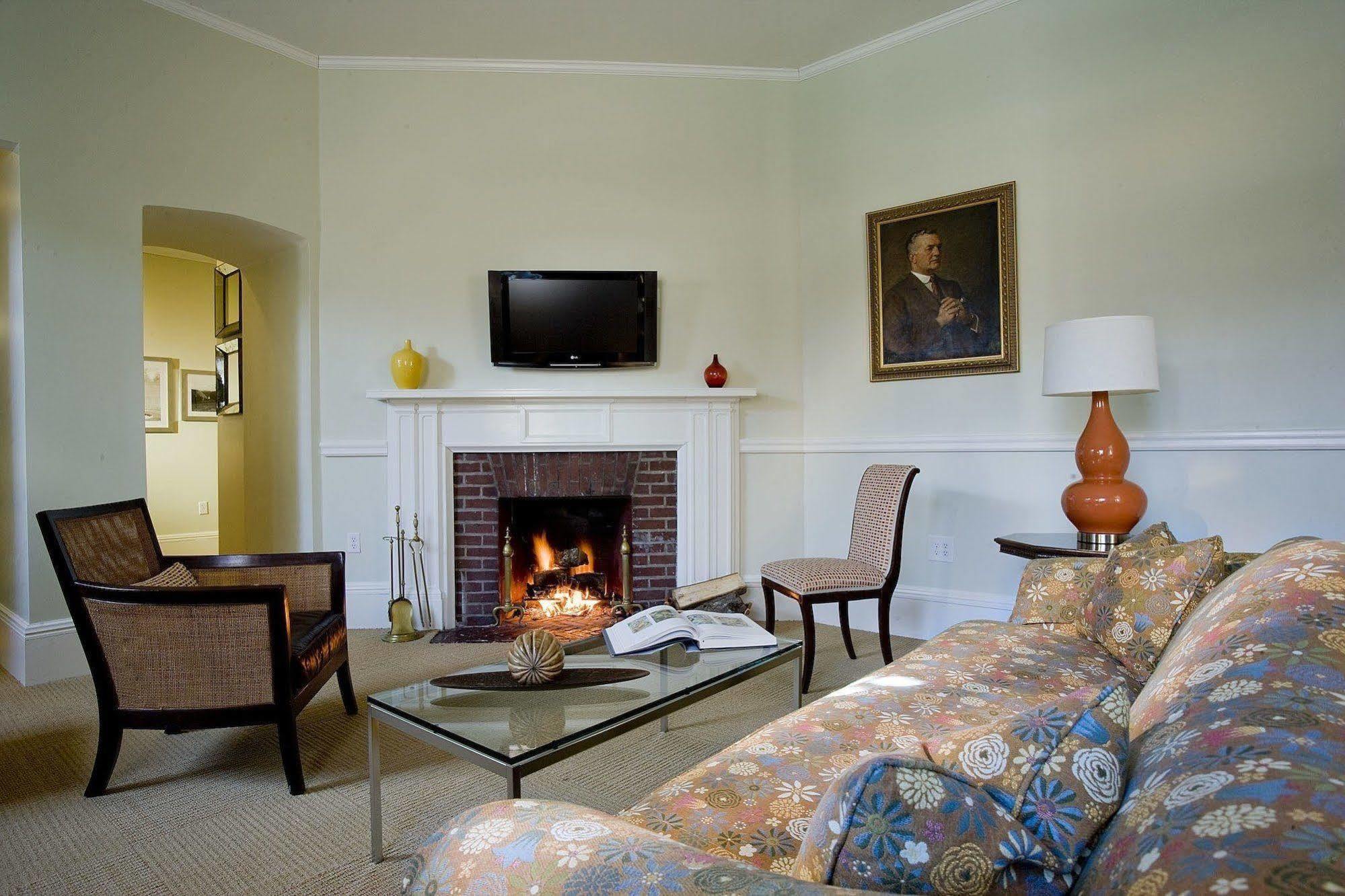 The Vanderbilt, Collection Newport