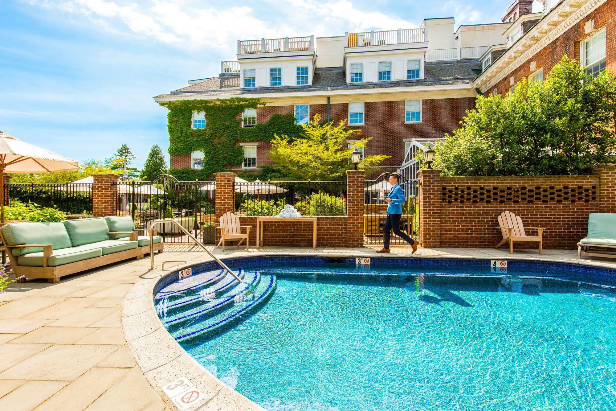 The Vanderbilt, Collection 5*
