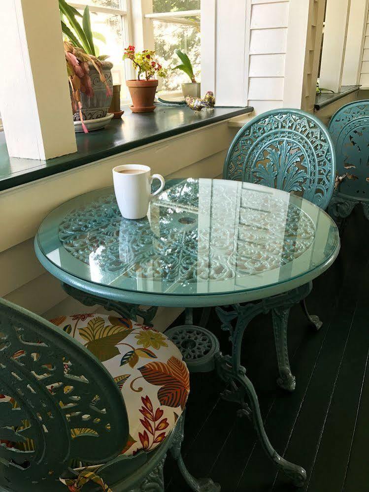 La Farge Perry House Bed & Breakfast