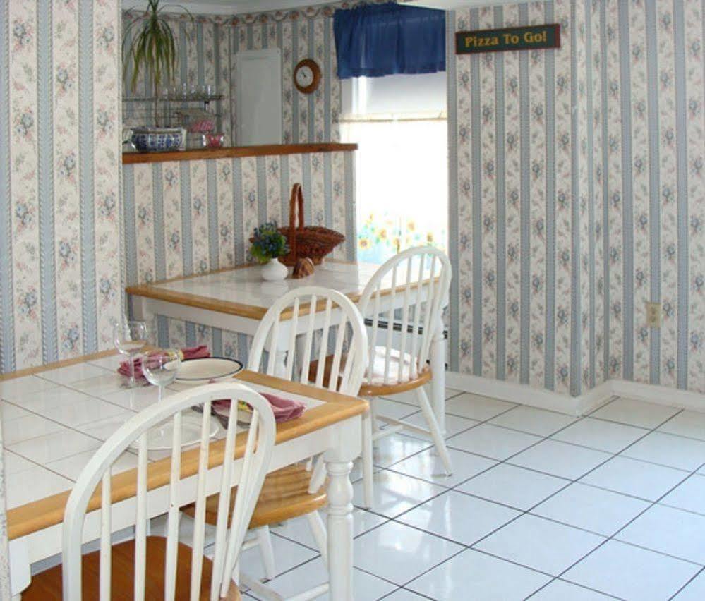 Bed & Breakfast The Henry Collins 2*