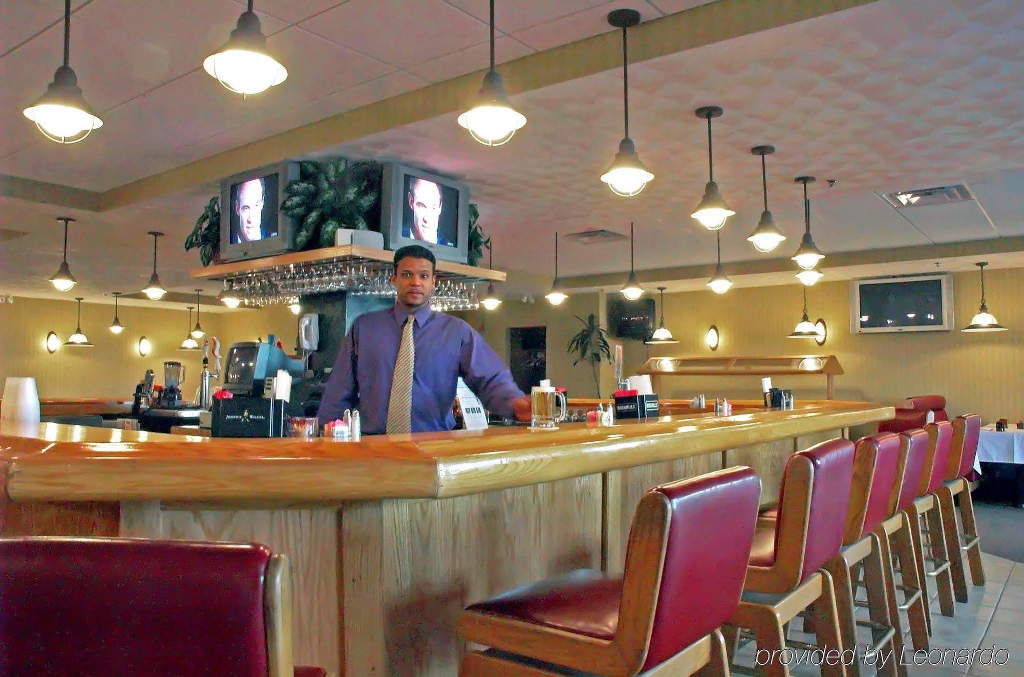 Mainstay And Conference Center 3*