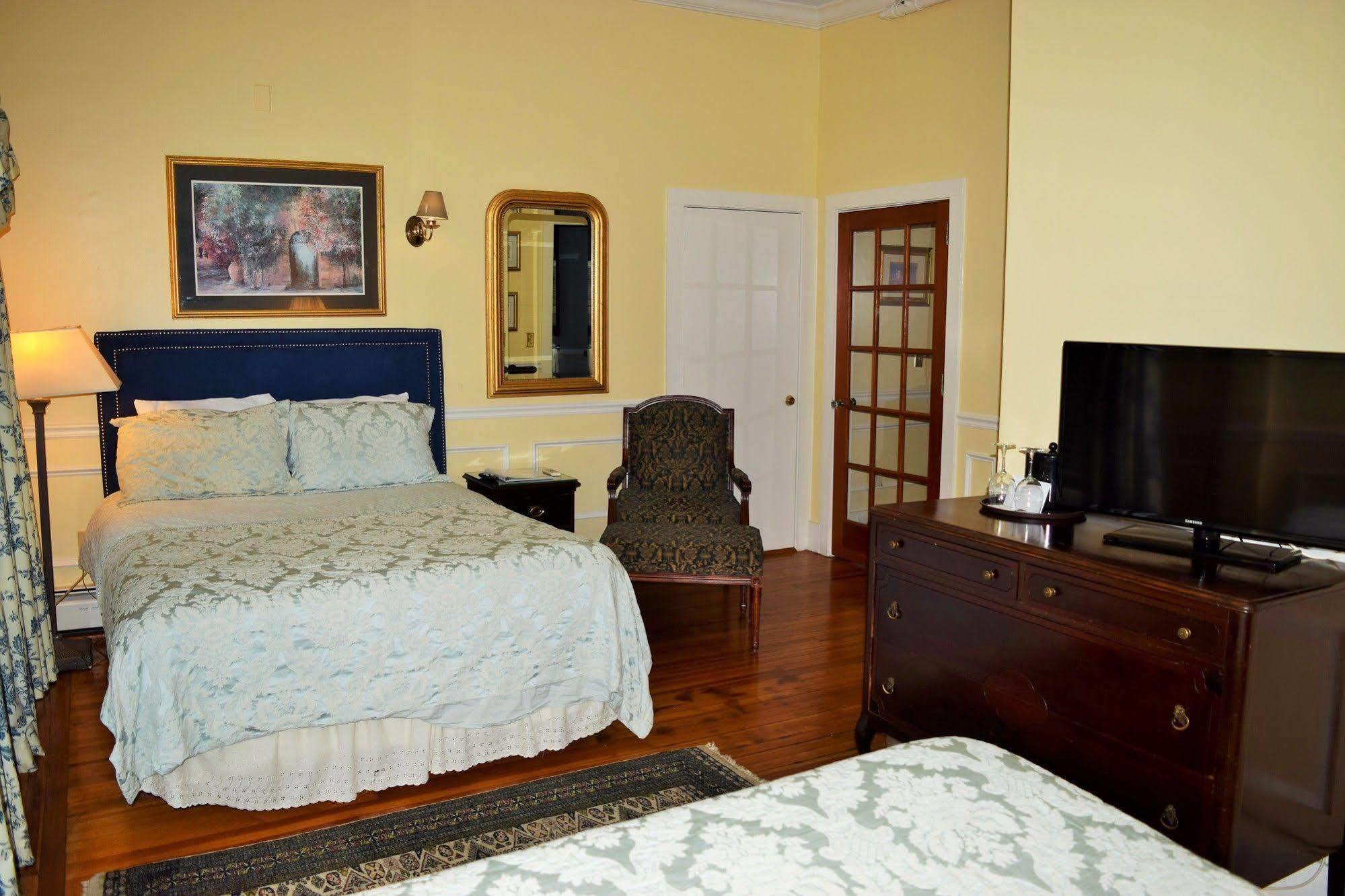 Bed & Breakfast On Bellevue (adults Only) Newport