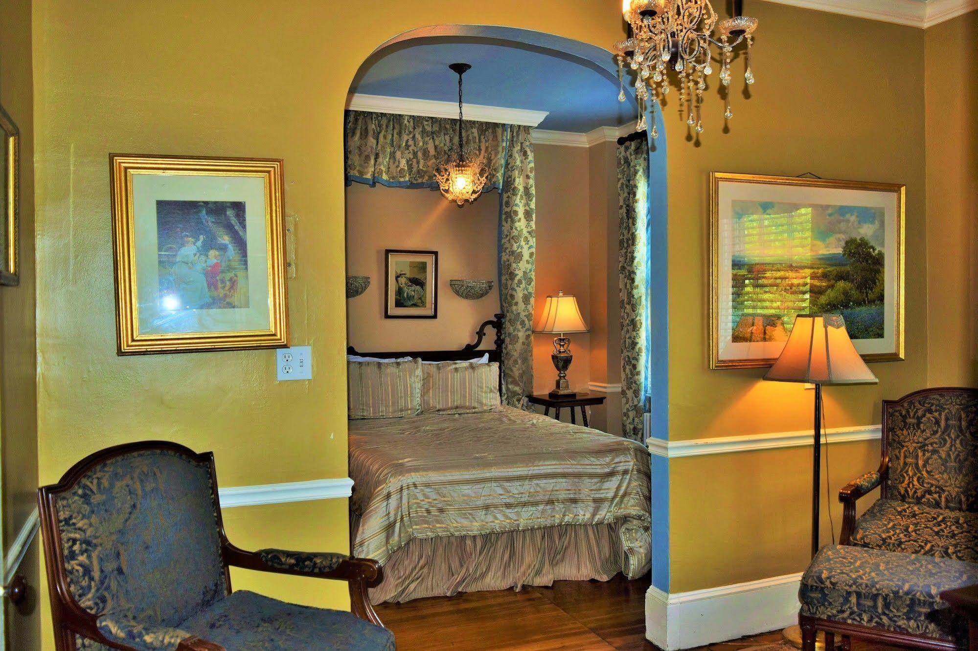 On Bellevue (adults Only) Newport
