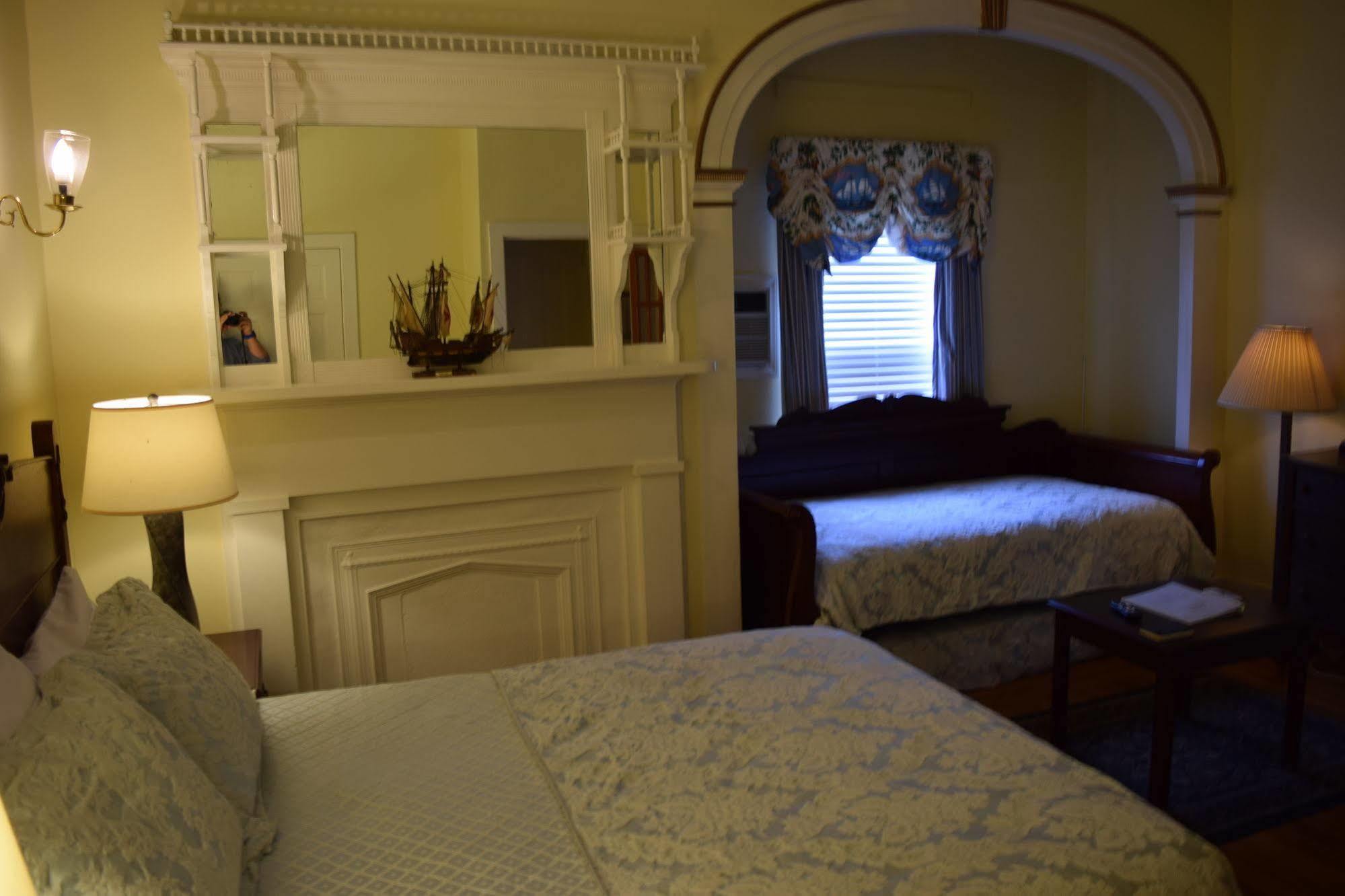 On Bellevue (adults Only) 2* Newport
