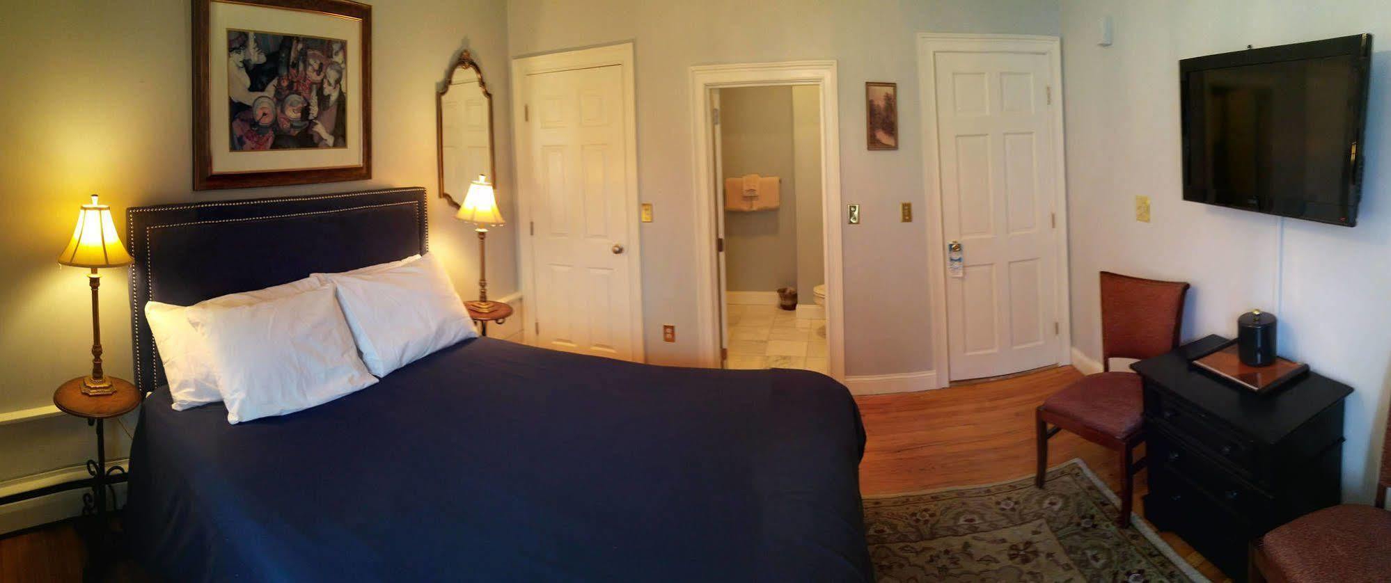 On Bellevue (adults Only) 2*