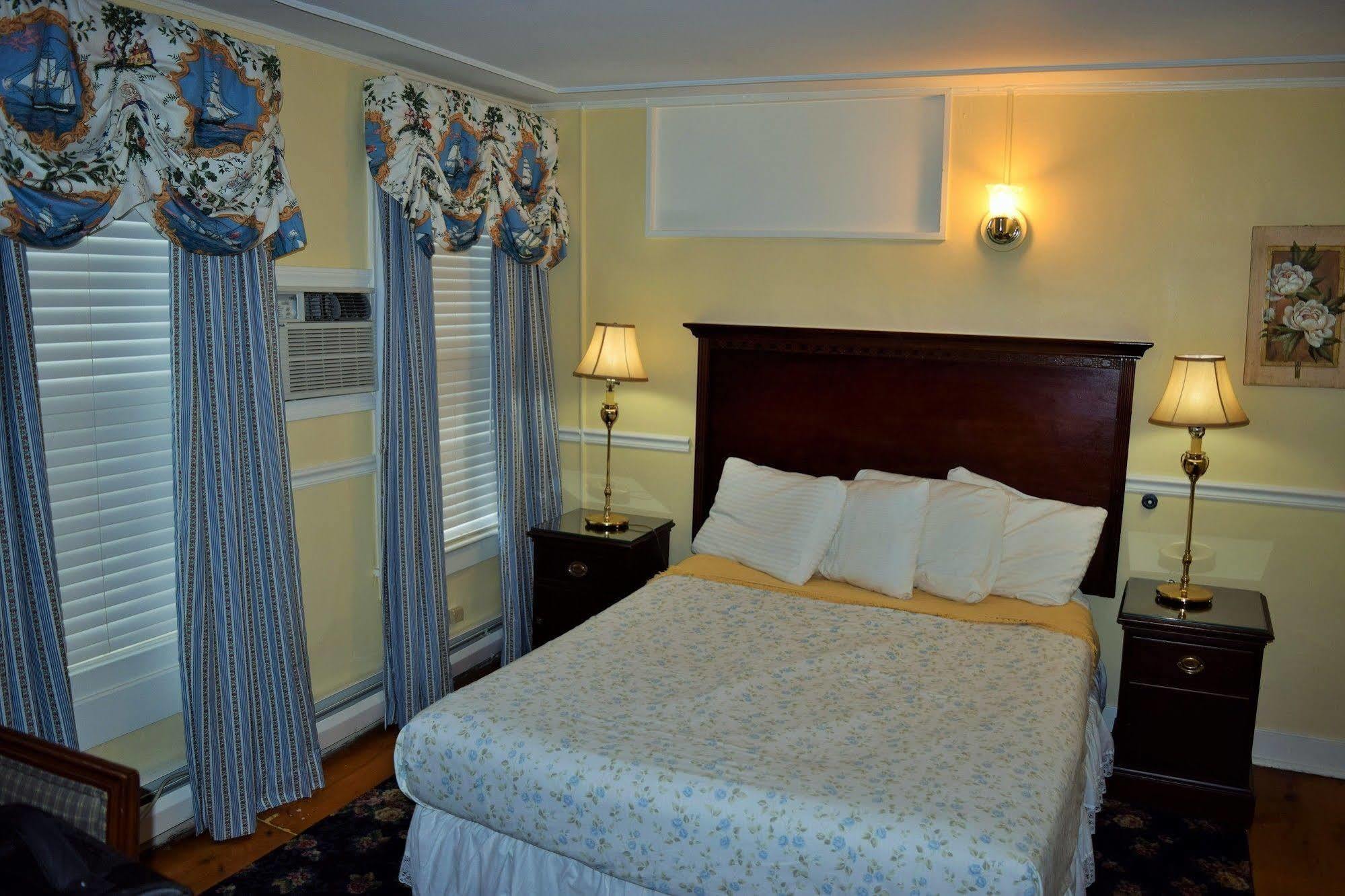 On Bellevue (adults Only) 2*