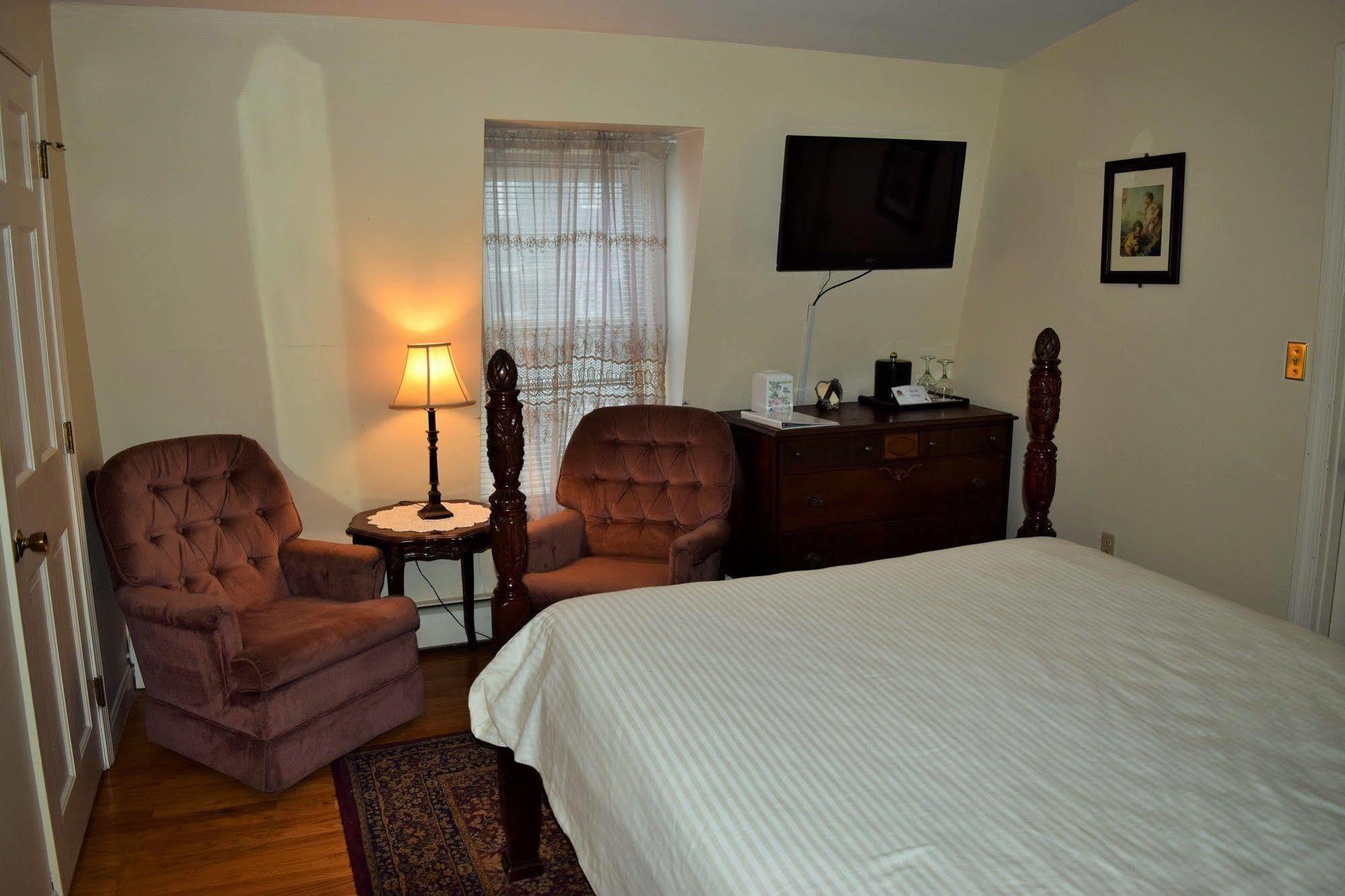 On Bellevue (adults Only) 2* Newport
