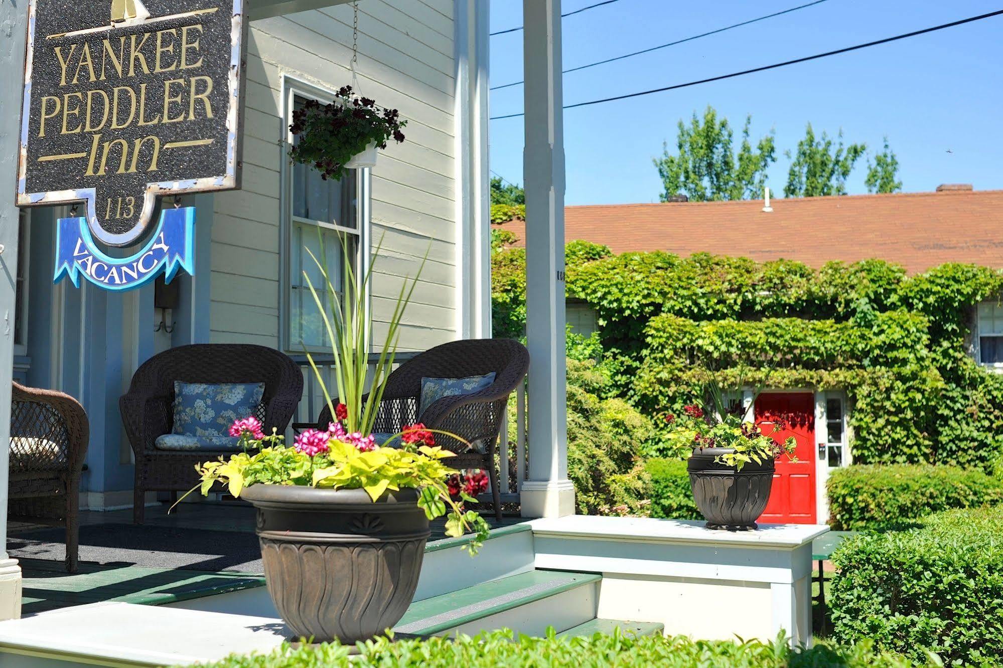 Yankee Peddler Inn 3*