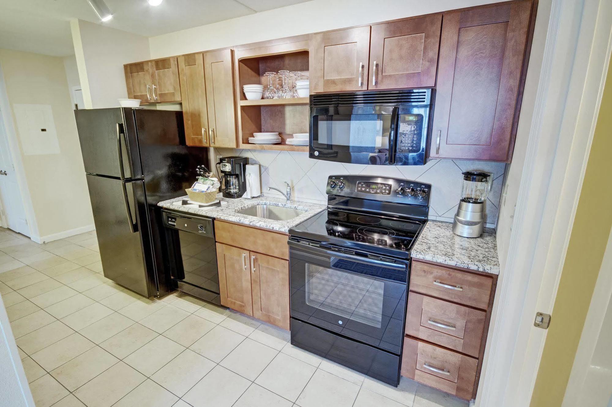 Club Wyndham Long Wharf 3*