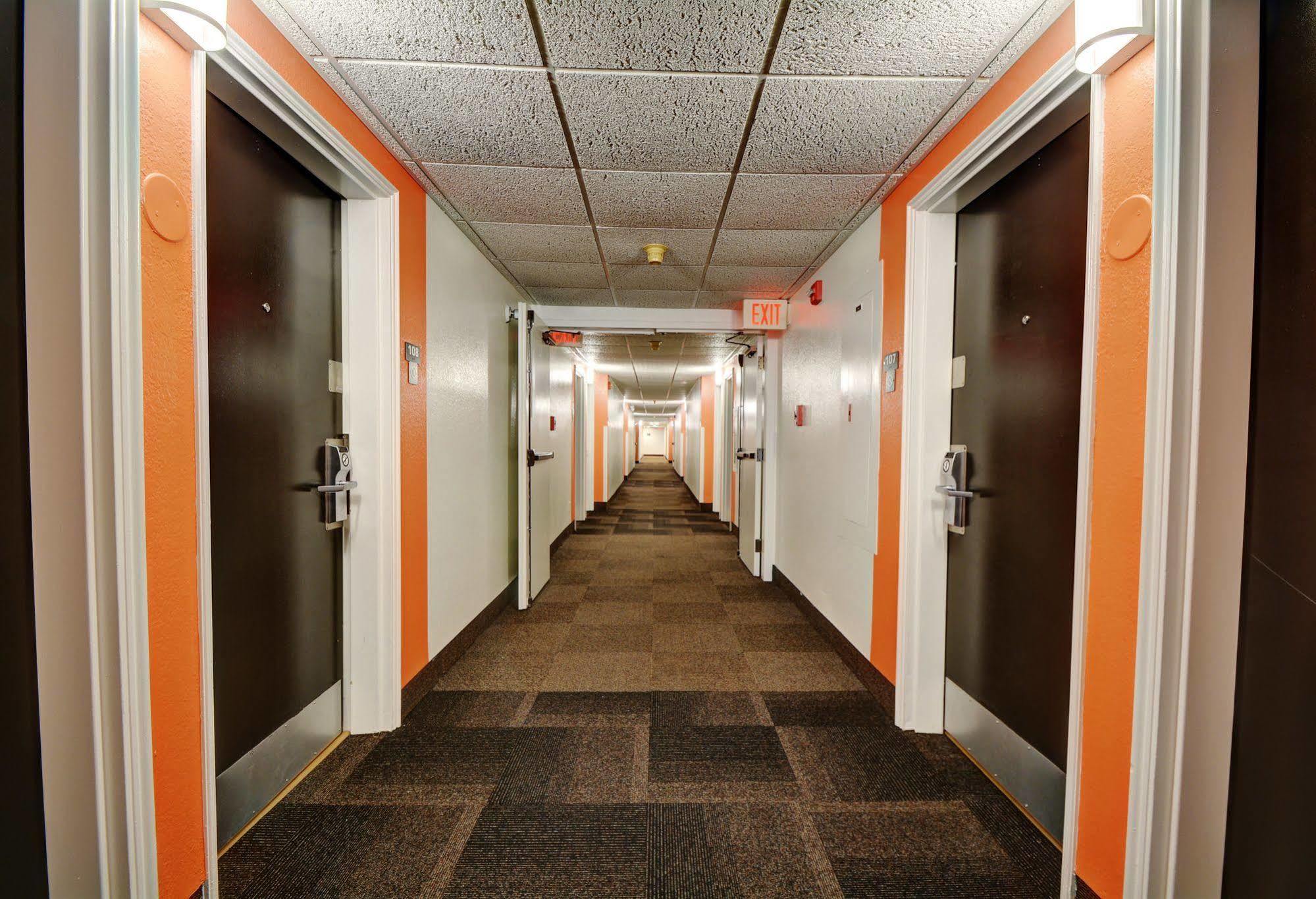 6-newport, Ri Hotel 2*