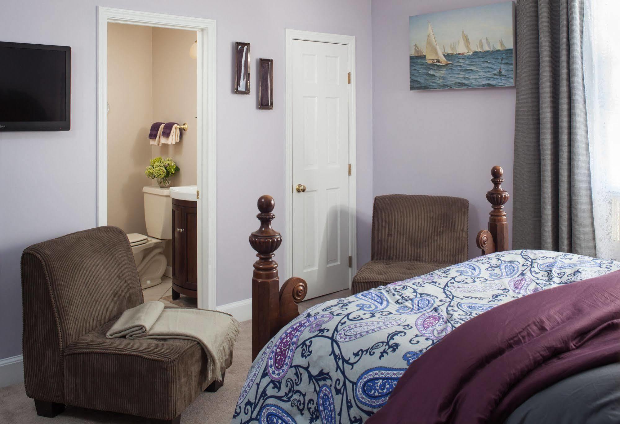 Inn Beech Tree And