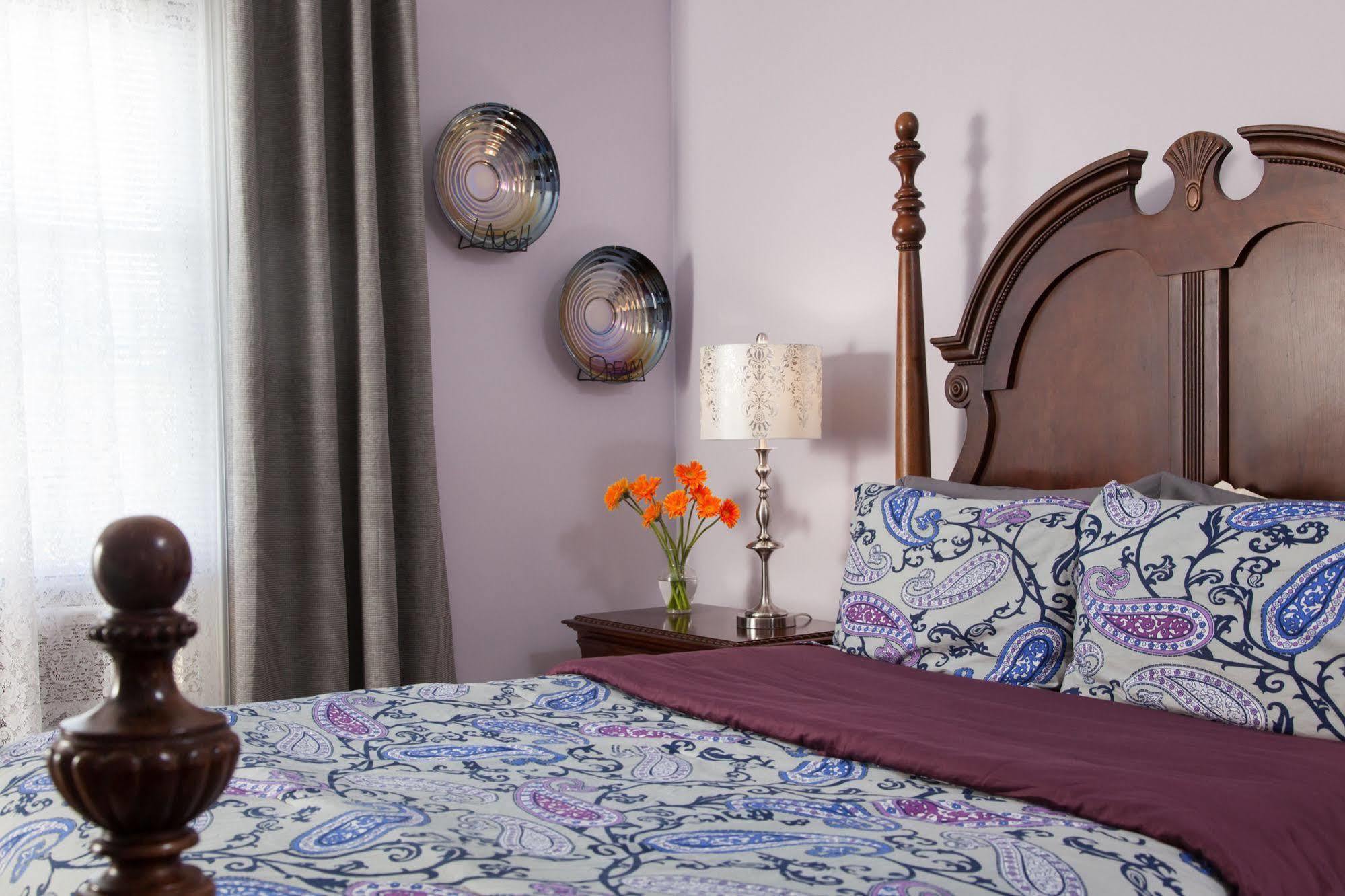 Inn Beech Tree And
