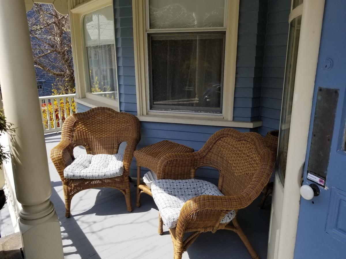 The Blue Jewel Of Bed & Breakfast