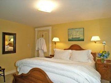 Marshall Slocum 4* Newport