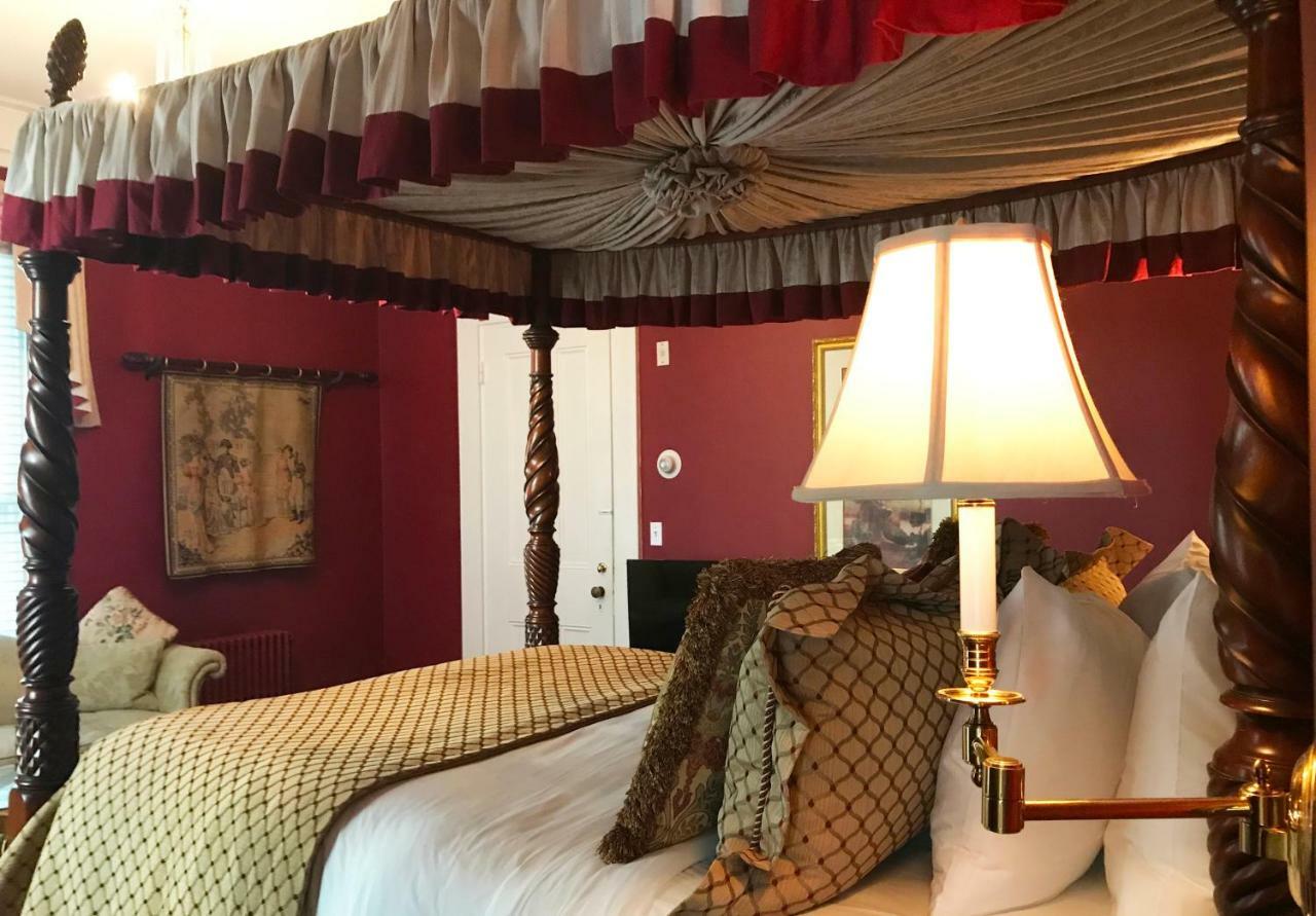 Bed & Breakfast La Farge Perry House 3*
