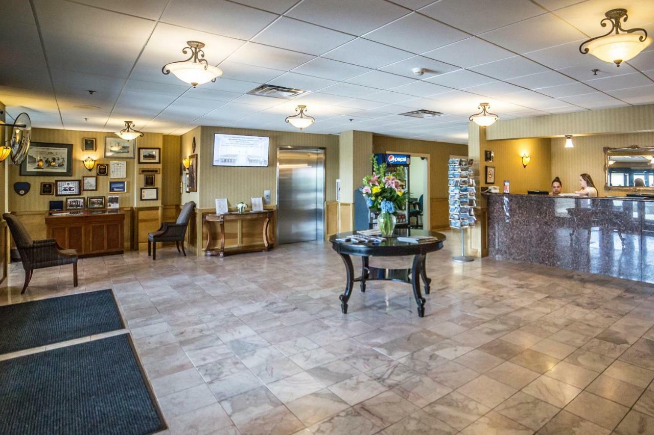 Mainstay And Conference Center Hotel