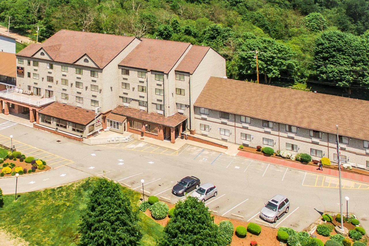 Mainstay And Conference Center Hotel