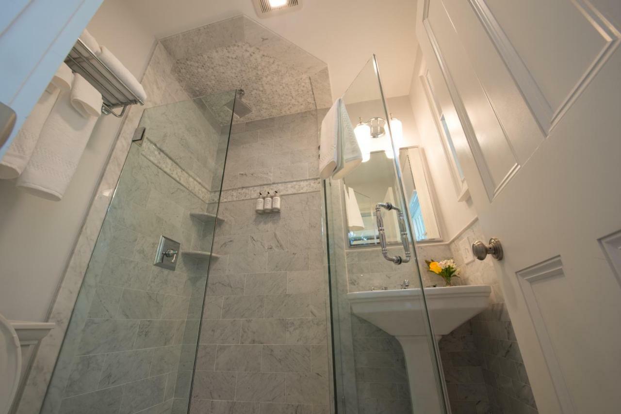 Serenity 4*