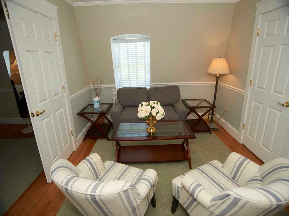 Bellevue Manor 3*